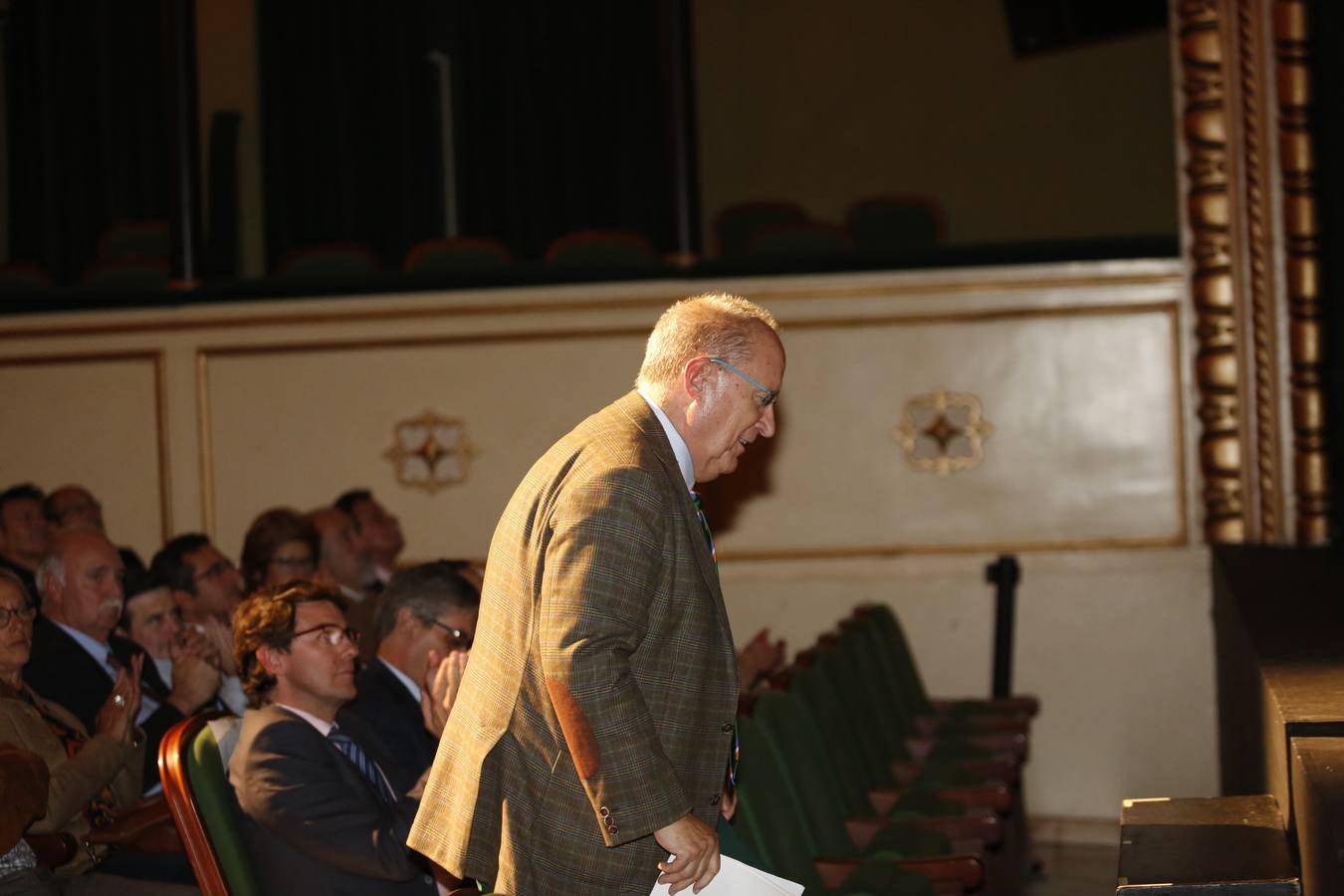 Clamor por la unidad del Archivo de Salamanca en el Teatro Liceo (1/2)