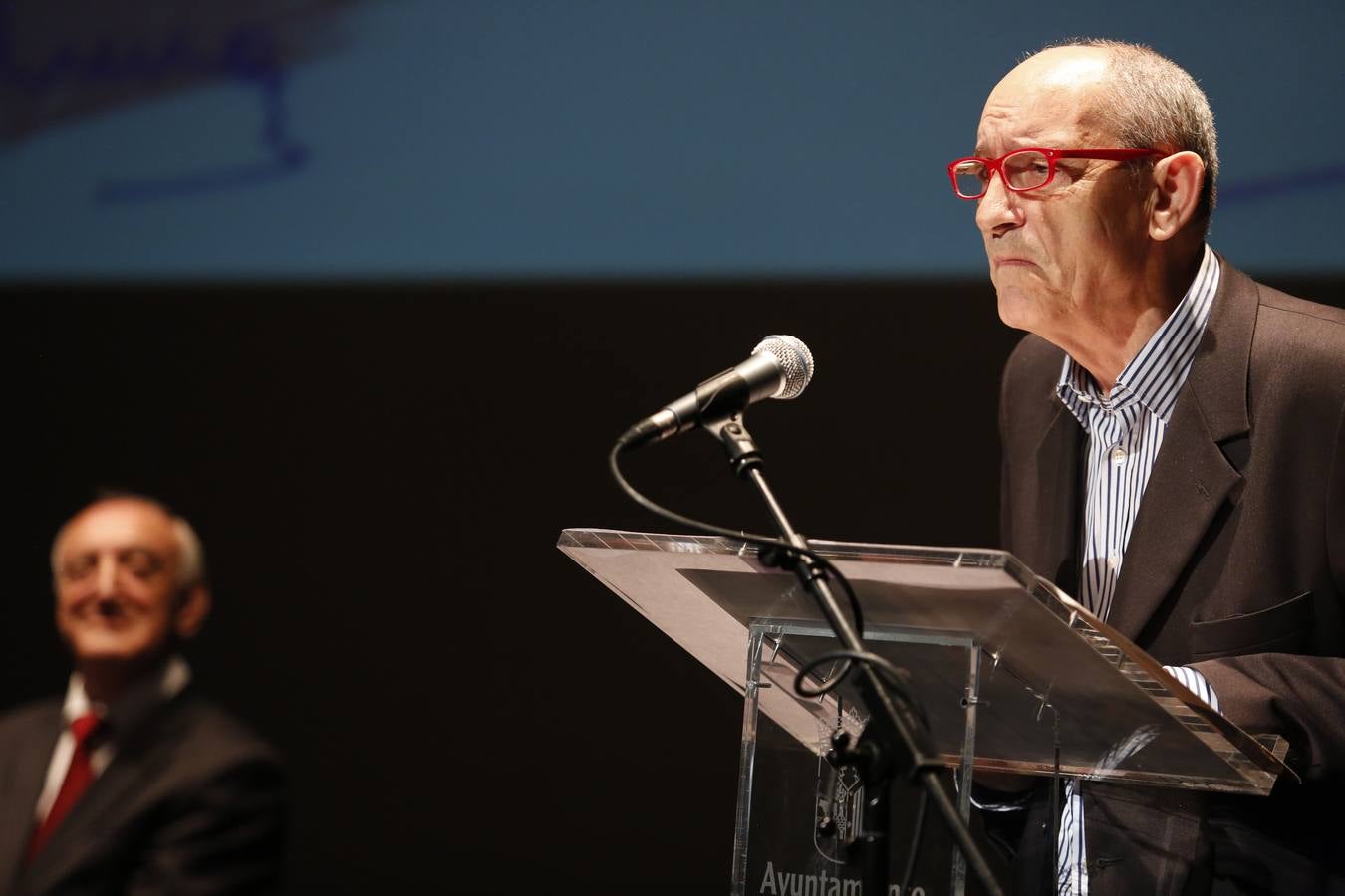 Clamor por la unidad del Archivo de Salamanca en el Teatro Liceo (2/2)