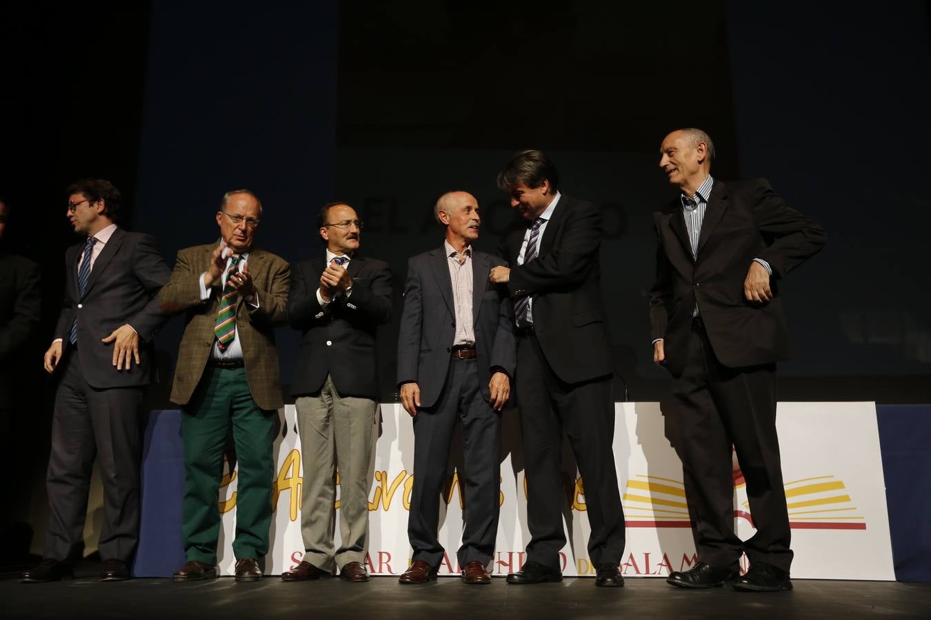 Clamor por la unidad del Archivo de Salamanca en el Teatro Liceo (2/2)