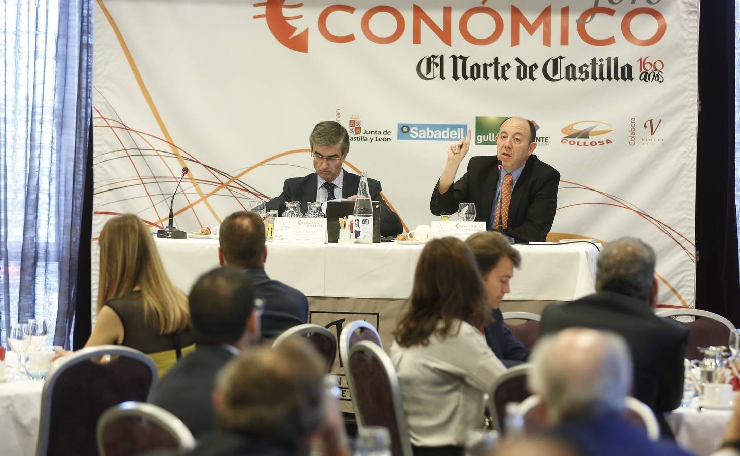 Gonzalo Bernardos, catedrático de Economía de la Universidad de Barcelona, en el Foro Económico de El Norte de Castilla
