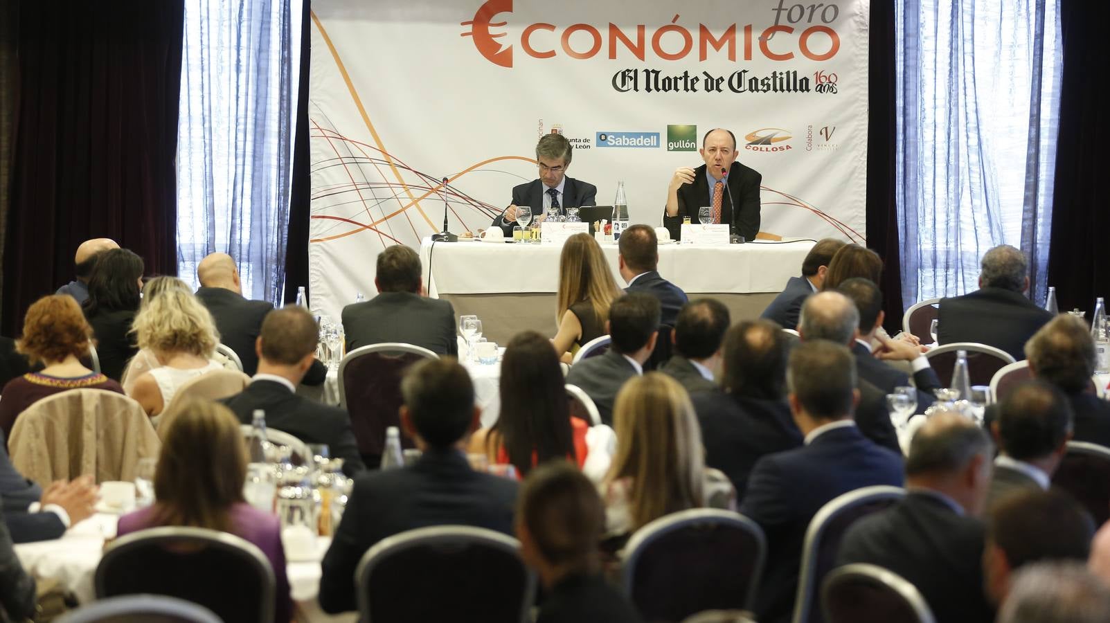 Gonzalo Bernardos, catedrático de Economía de la Universidad de Barcelona, en el Foro Económico de El Norte de Castilla