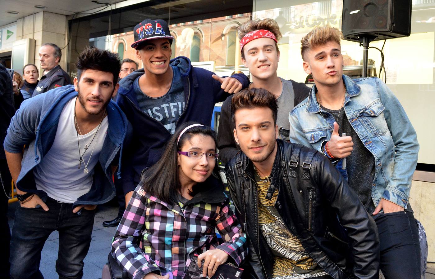 Multitudinaria firma de discos de Auryn en El Corte Inglés de Valladolid