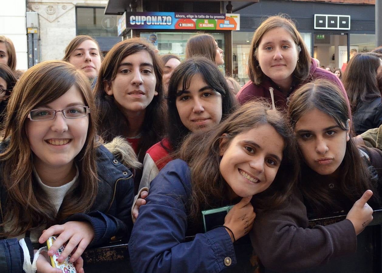 Multitudinaria firma de discos de Auryn en El Corte Inglés de Valladolid