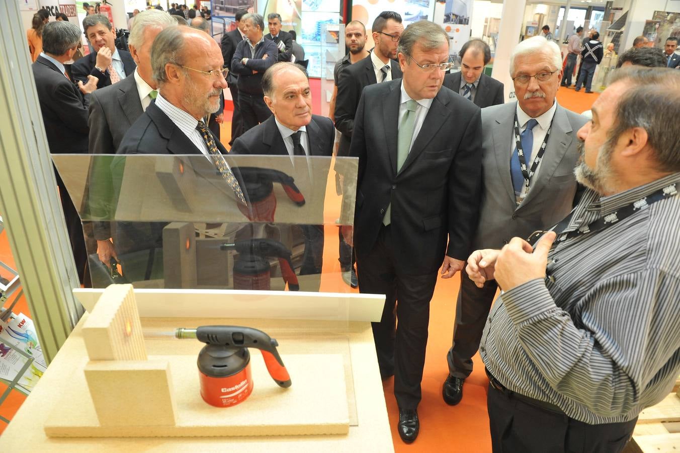 Inauguración de la feria Expobiomasa 2014 en Valladolid
