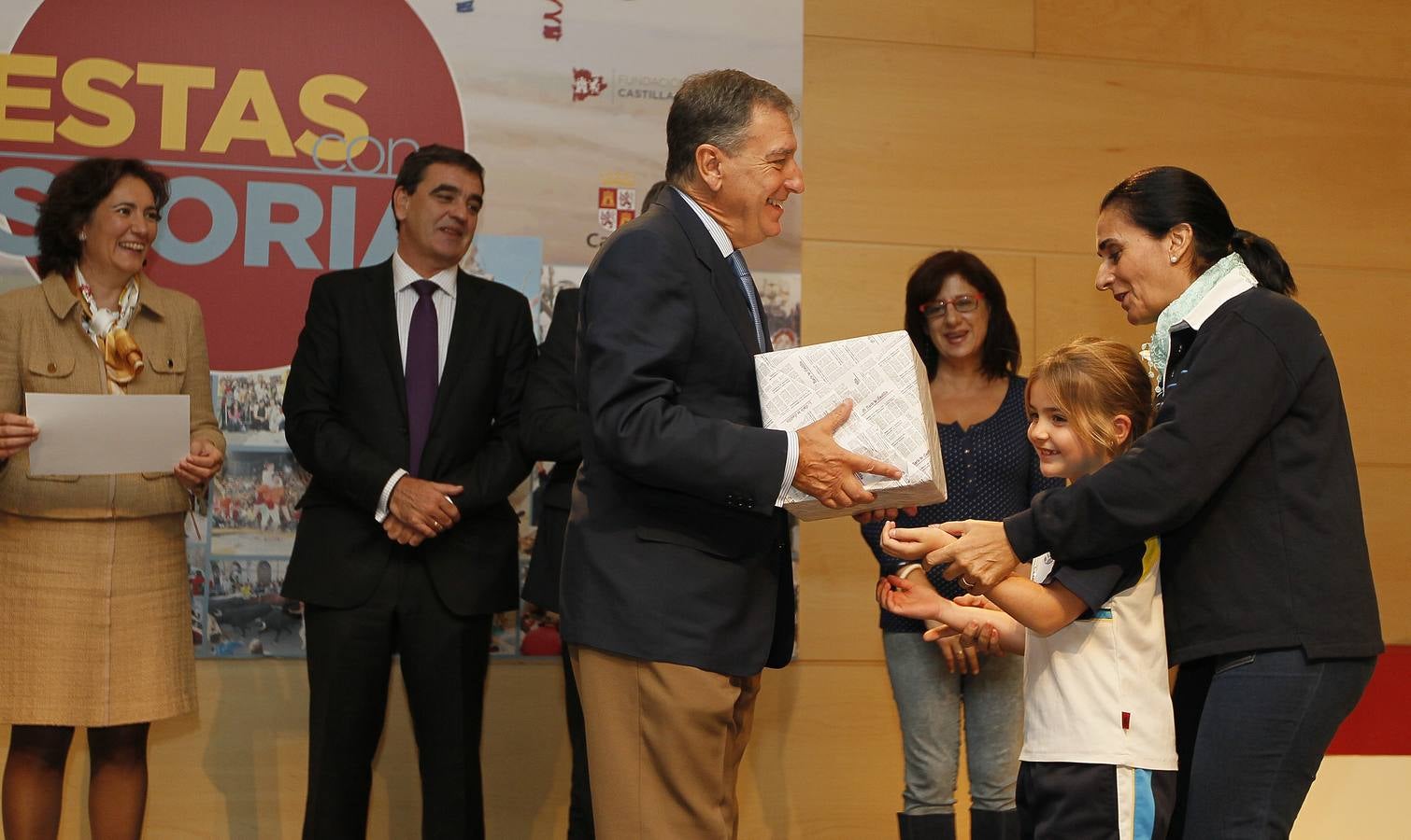 Entrega de los Premios Escolares &#039;Fiestas con Historia&#039; (2/2)