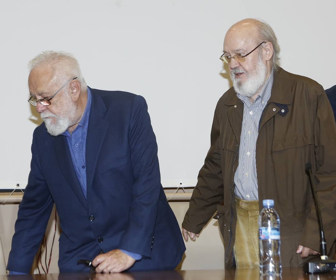 Gonzalo Suárez y José Luis Cuerda en el Aula de Cultura de El Norte de Castilla