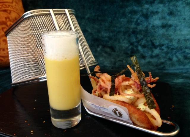 Bocata de calamares con caña y coco. <strong>Participante.</strong> Hotel Intercontinental (Madrid). <strong>Dónde probarlo:</strong> Caroba (Dulzainero Ángel Velasco).