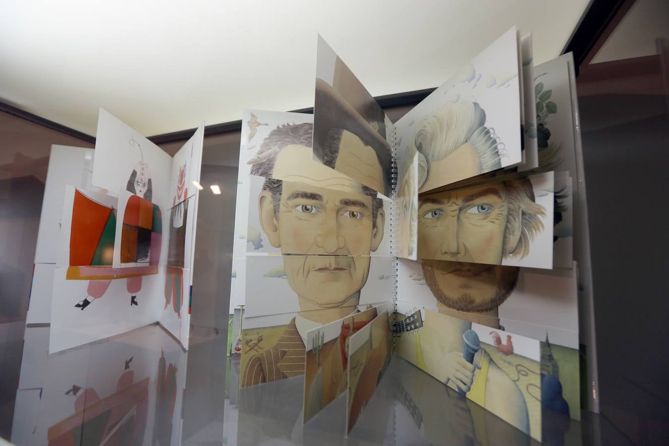 Inauguración de la exposición &#039;Una historia de los libros desplegables&#039; en la Casa Revilla de Valladolid