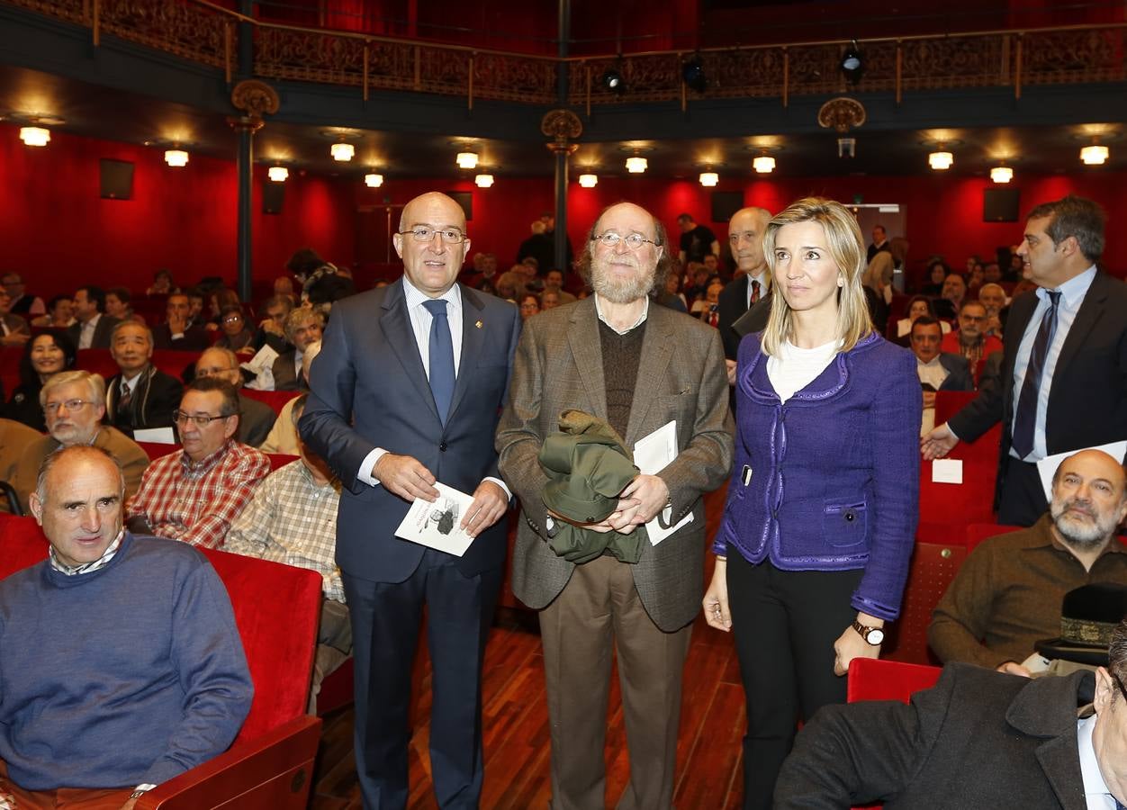 Valladolid rinde homenaje a Joaquín Díaz por sus 50 años de carrera musical