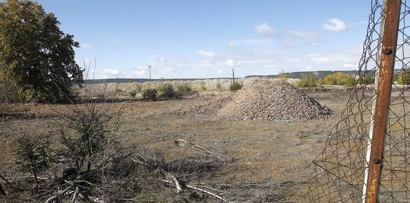 Terrenos abandonados de la antigua azucarera Ebro Agrícola en Venta de Baños (Palencia)