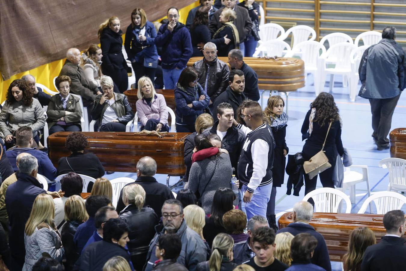 Los Reyes presiden el funeral en Bullas por las víctimas del accidente de autobús