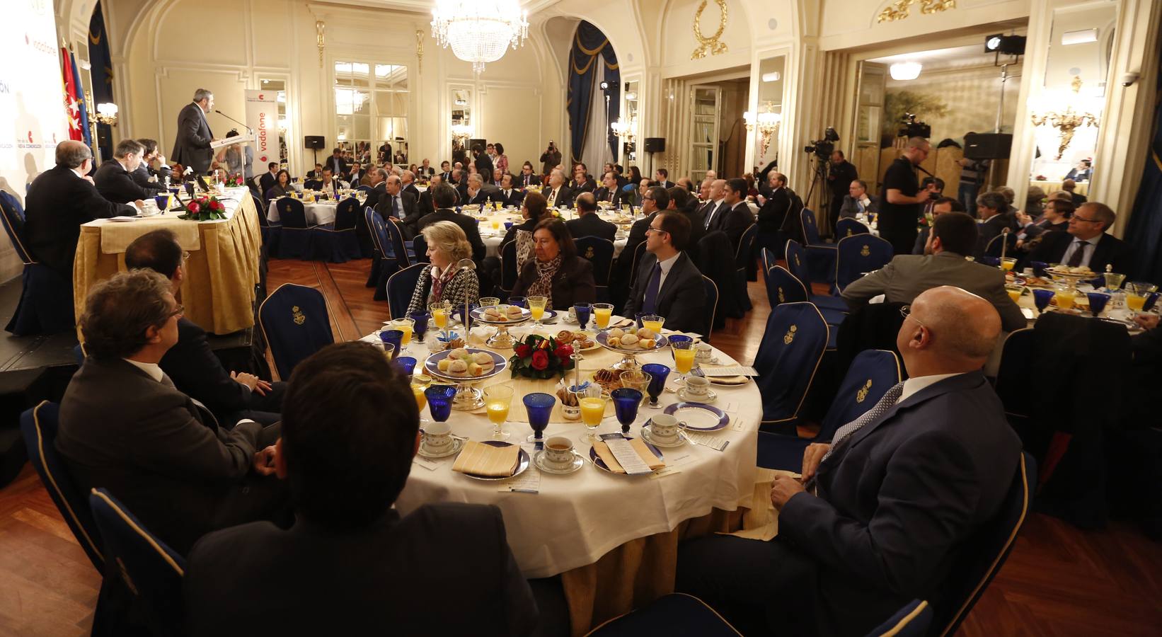 El director de El Norte de Castilla pronuncia en el hotel Ritz de Madrid la conferencia estrella del 160 aniversario de la fundación del diario (1/2)