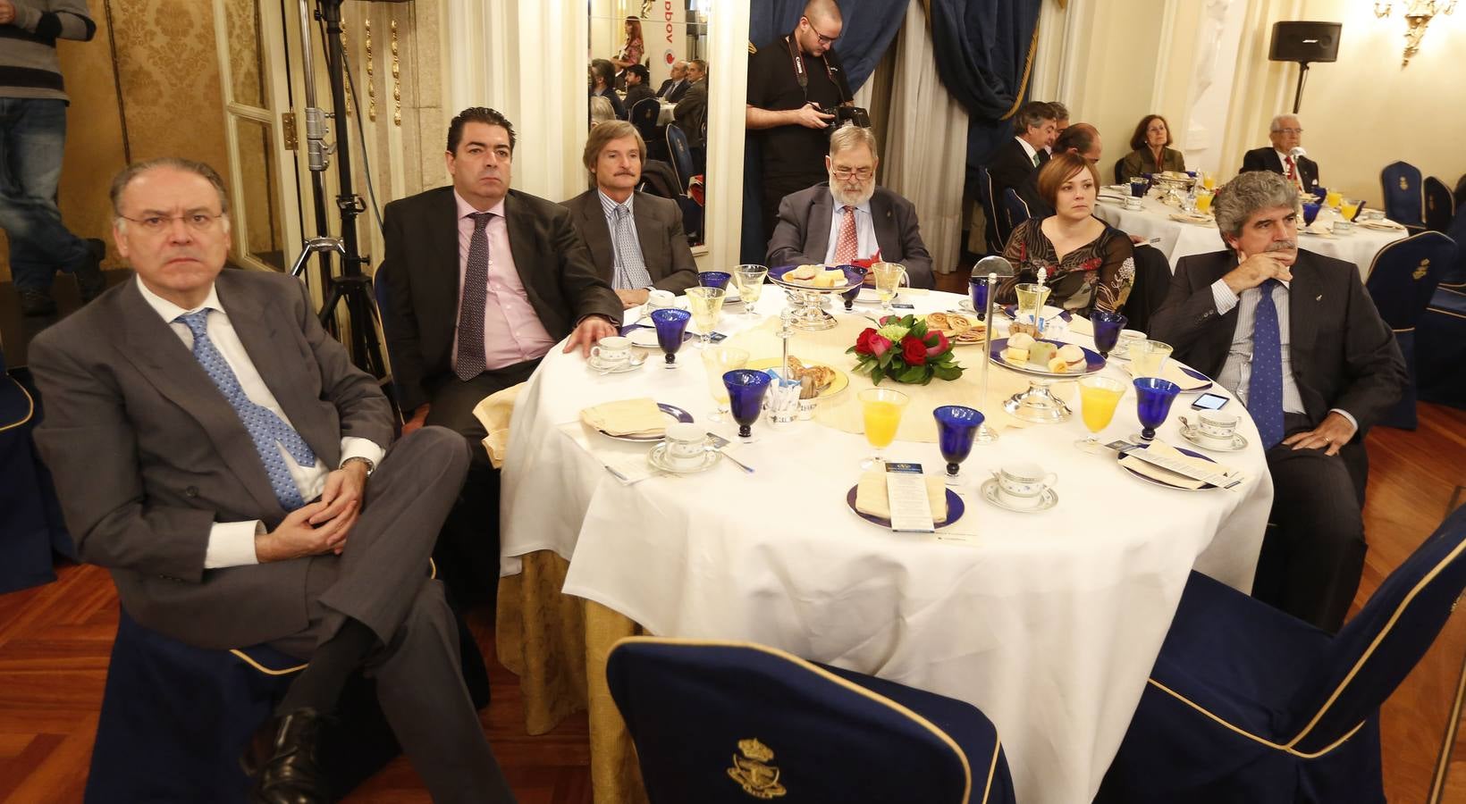 El director de El Norte de Castilla pronuncia en el hotel Ritz de Madrid la conferencia estrella del 160 aniversario de la fundación del diario (2/2)