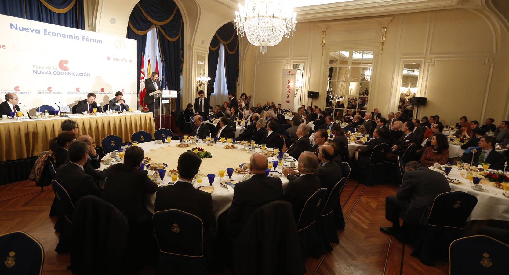El director de El Norte de Castilla pronuncia en el hotel Ritz de Madrid la conferencia estrella del 160 aniversario de la fundación del diario (2/2)