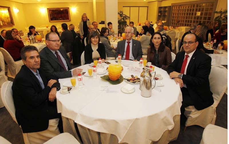 El crítico gastronómico José Carlos Capel en el Foro Económico de El Norte de Castilla en Palencia