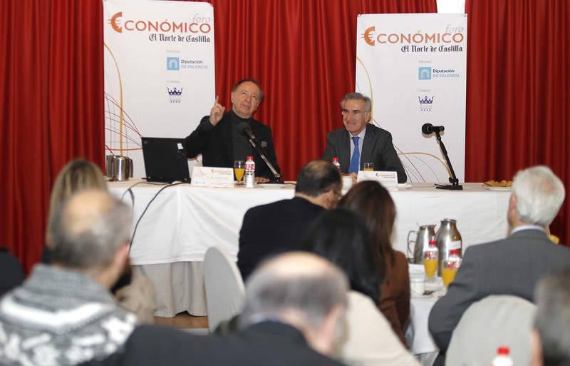 El crítico gastronómico José Carlos Capel en el Foro Económico de El Norte de Castilla en Palencia