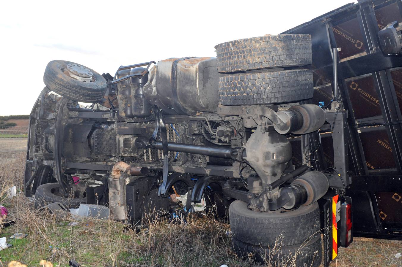 Dos camiones colisionan en la A-62 a la altura de Siete Iglesias de Trabancos (Valladolid)