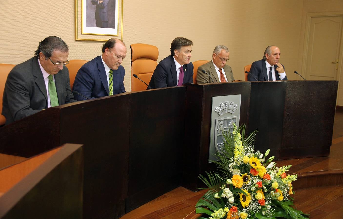 El poeta Fermín Herrero recoge en Segovia el XXIV Premio de Poesía Gil de Biedma