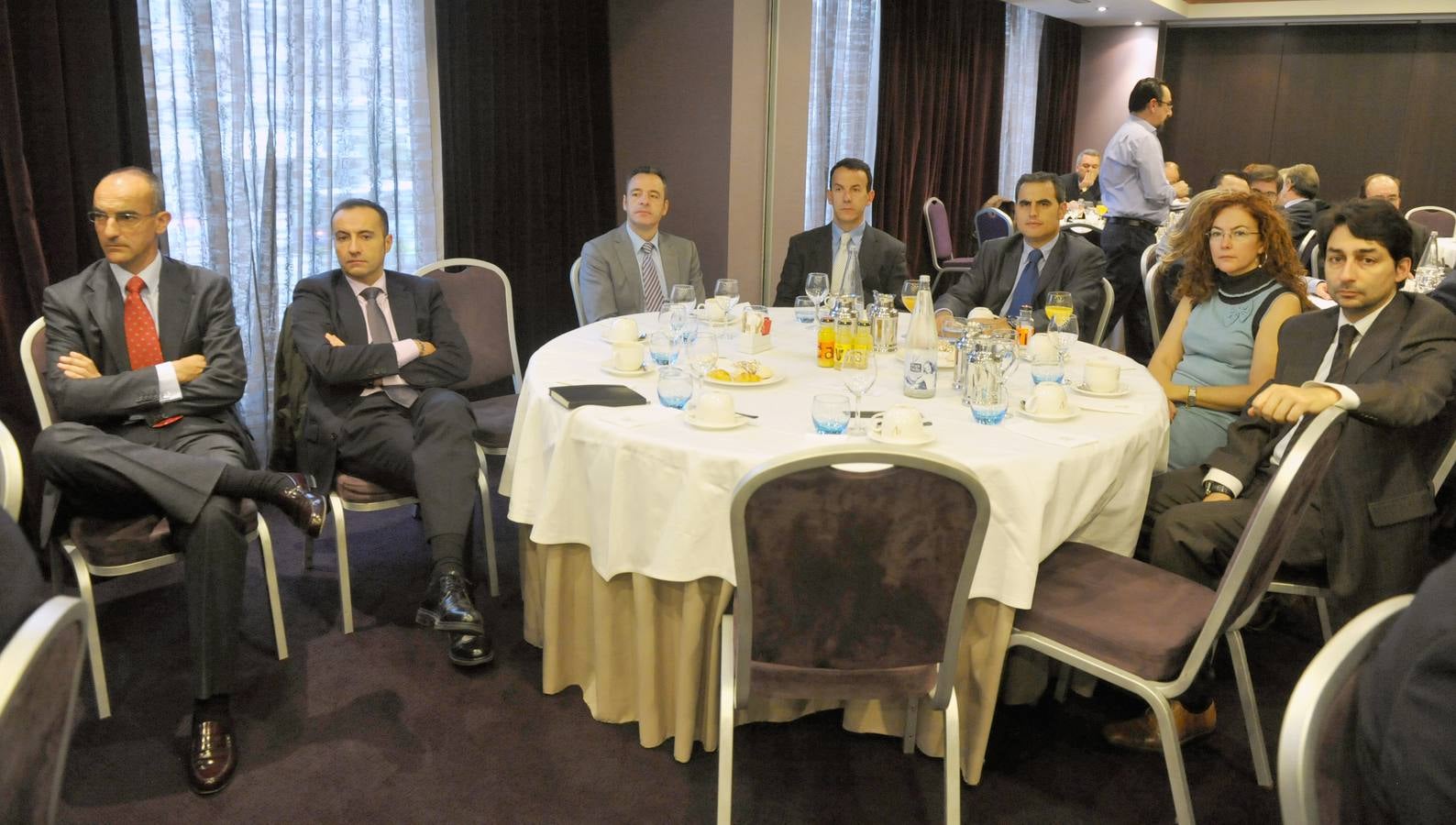 Noé Martín (economista), Javier Cid (Alentia Alternativa), Jesús Bragado (Somacyl), Miguel Ángel Aguarón y Víctor Ramírez (DKVSeguros), Ángela Curiel (Tradecyl) y Luis Muñoz (Empresa Familiar de Castilla y León).