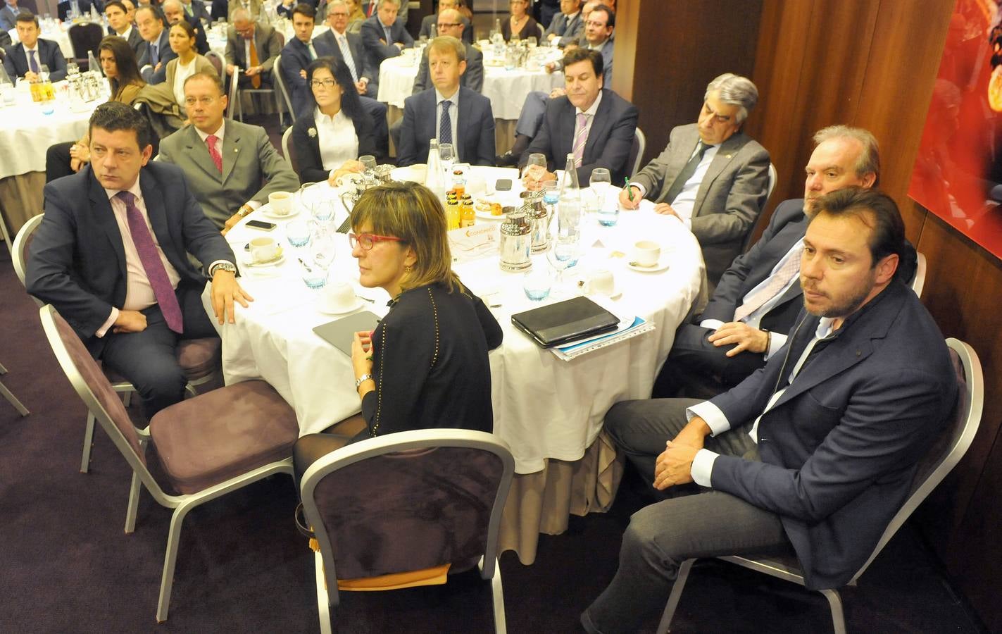 Charo López (El Norte), Federico Suárez (Banco Sabadell), Alfredo Blanco (concejal de Hacienda del Ayuntamiento de Valladolid), Silvia Díez y Fernando Derqui (Banco Sabadell), Carlos Fernández Carriedo (portavoz del PPen las Cortes), Miguel Ángel Llorente (Corporación Llorente), José Francisco Martín (procurador del PSOE) y Óscar Puente (presidente del Grupo Municipal socialista).