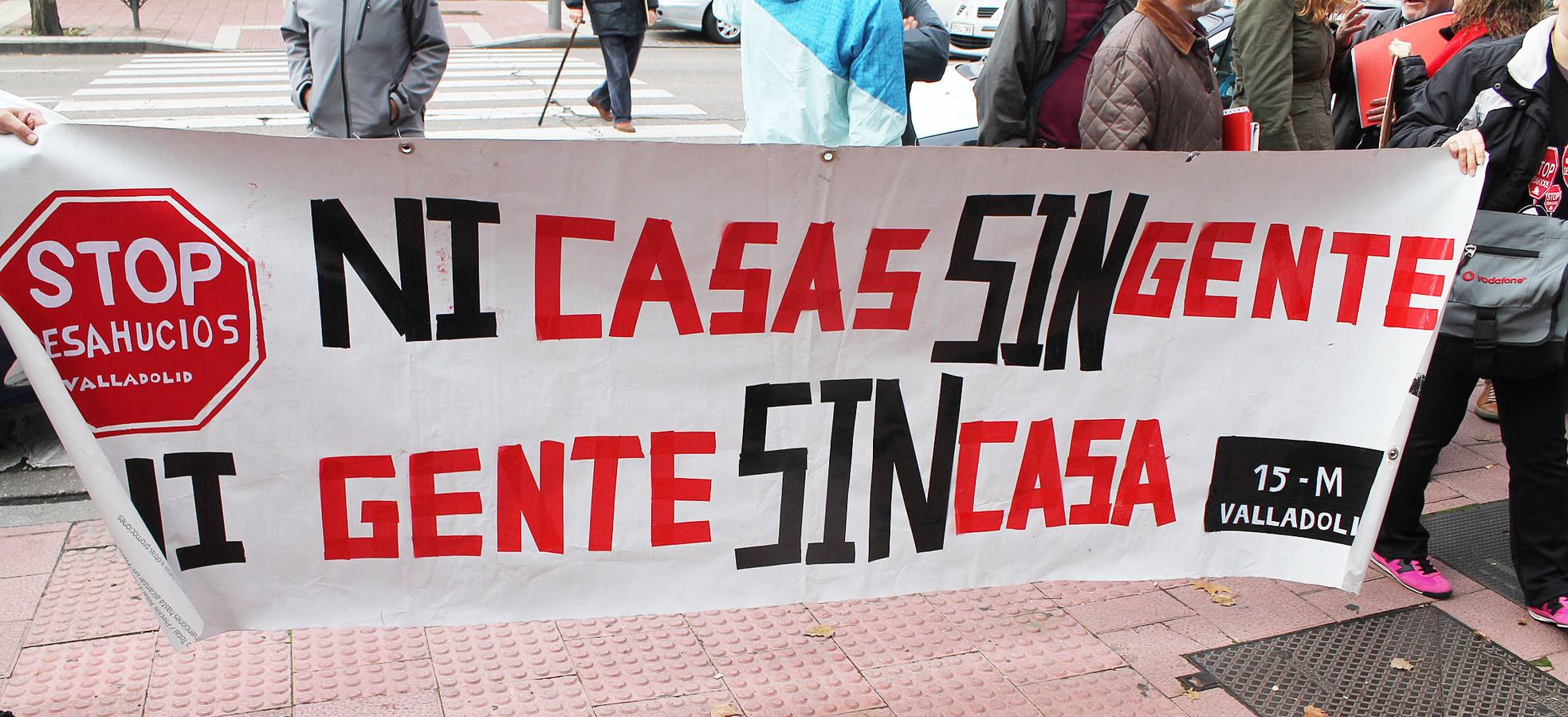 Protesta contra los desahucios en el barrio de Delicias de Valladolid