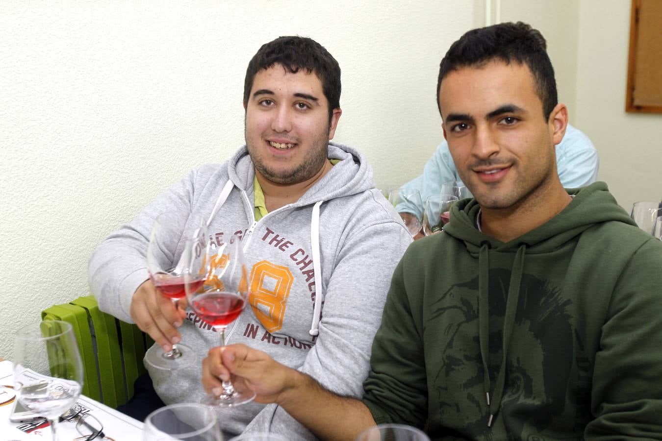 Los estudiantes de Viñalta Santiago Rodríguez y Carlos Nogueira.