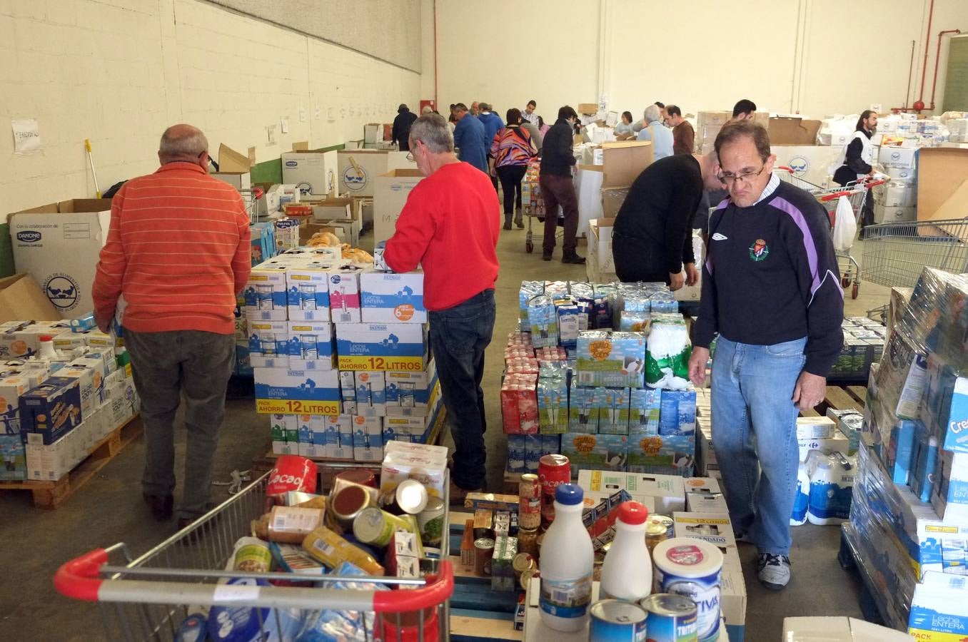 El Banco de Alimentos de Valladolid prepara el reparto de los 225.000 kilos recogidos en la macroperación kilo