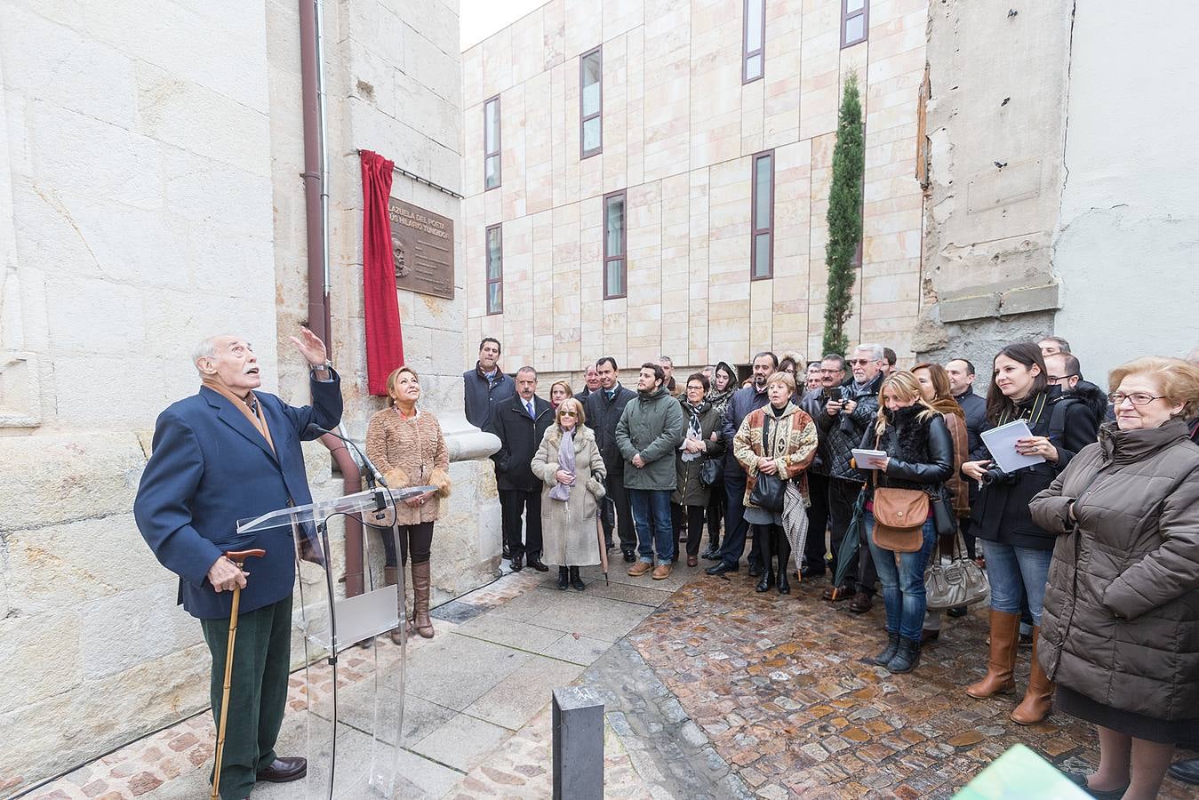 Zamora dedica una plaza al poeta Jesús Hilario Tundidor