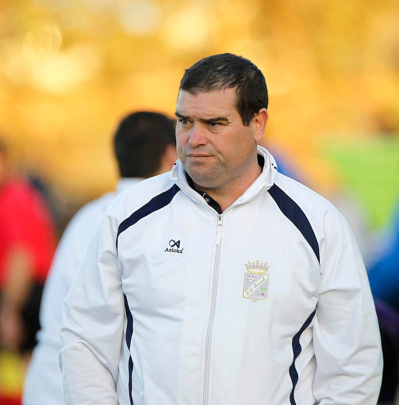 Partido de fútbol entre el Becerril y La Bañeza (1-4)