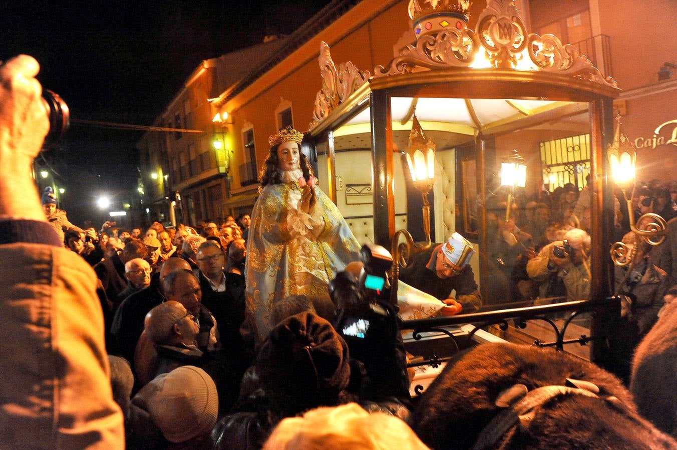 Procesión de la Virgen de los Pegotes en Nava del Rey