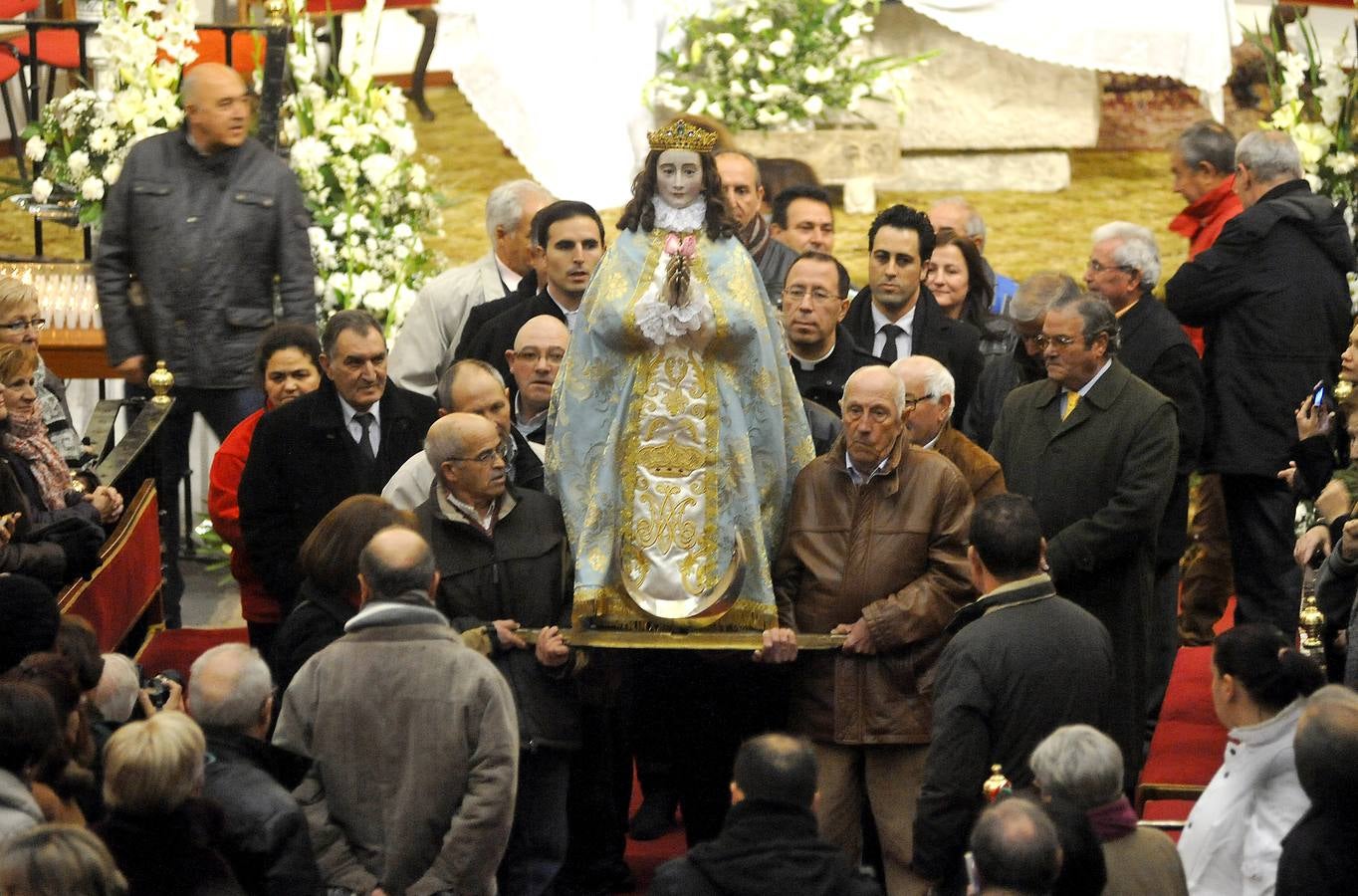 Procesión de la Virgen de los Pegotes en Nava del Rey