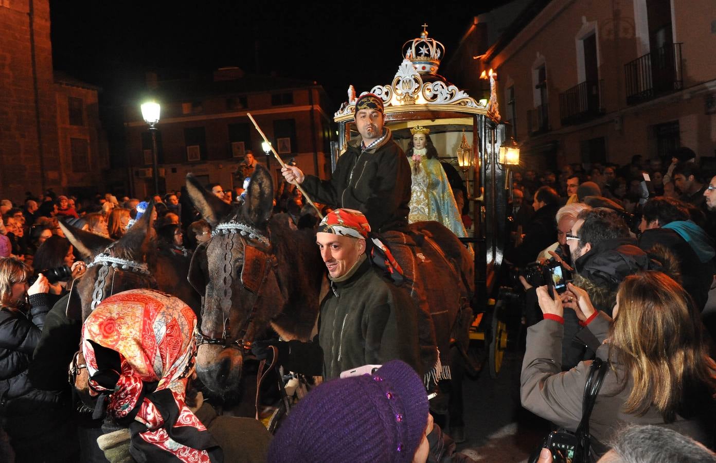 Procesión de la Virgen de los Pegotes en Nava del Rey