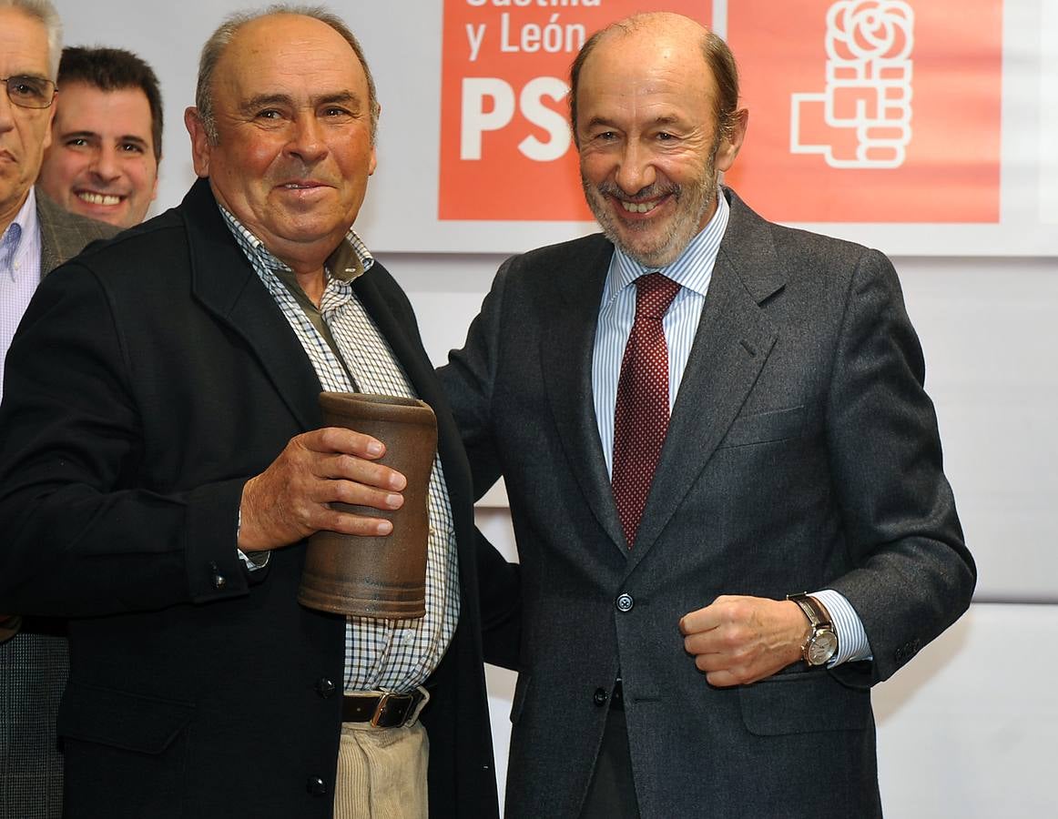 Rubalcaba asiste a un acto de la Agrupación Socialista de Portillo