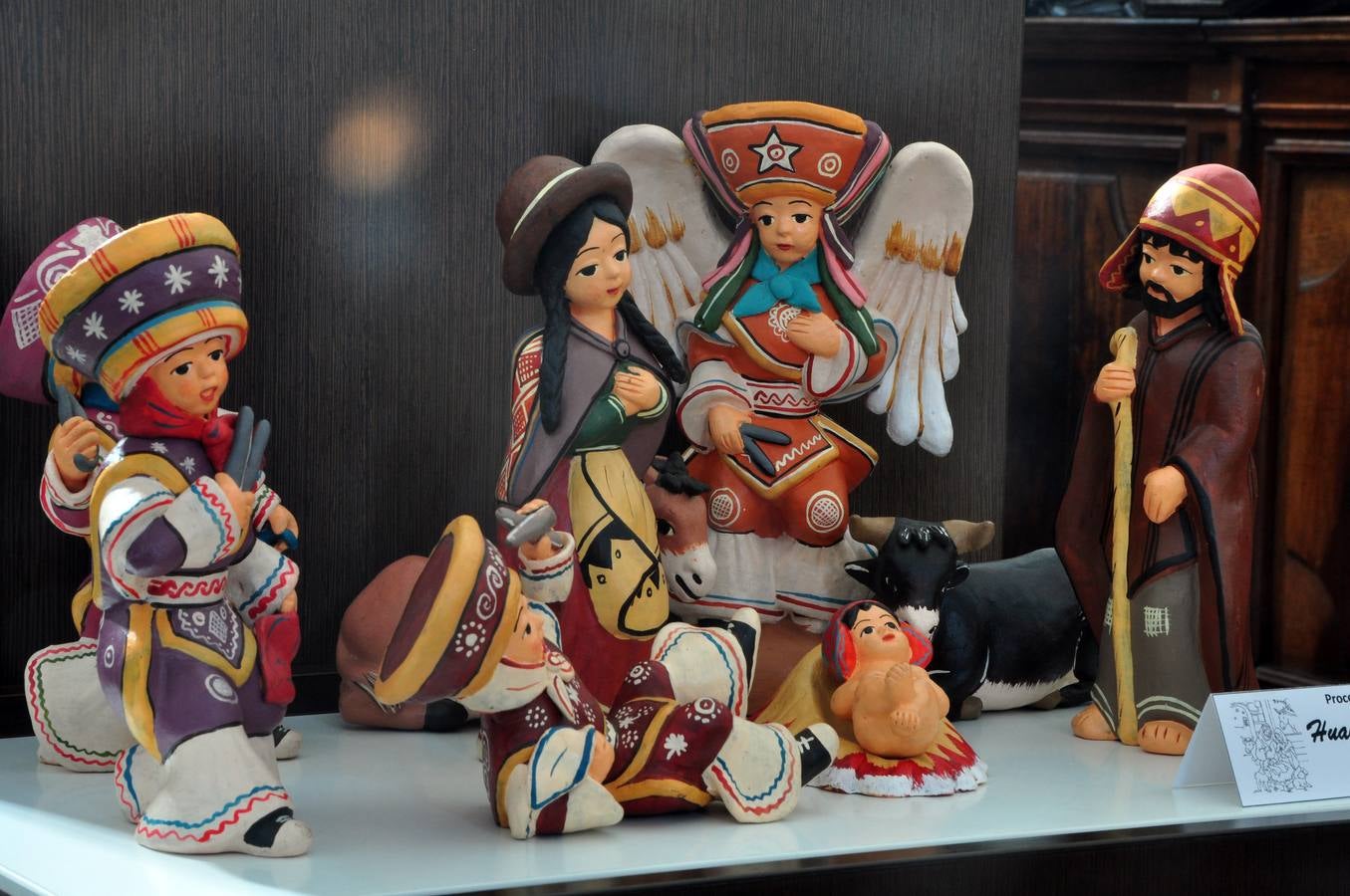 Exposición de belenes de la colección de Miguel Gallego en la sacristía de la iglesia de Nuestra Señora de la Asunción, en Rueda