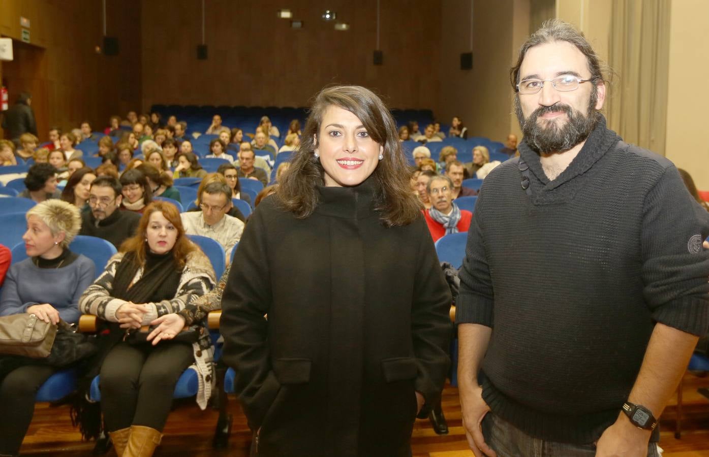 La psicóloga Ana Elúa en la Escuela de Padres de El Norte de Castilla