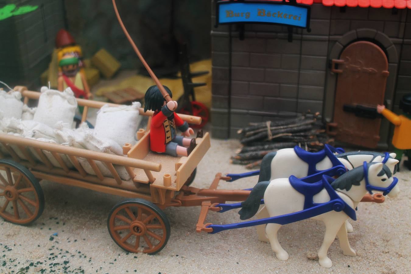 Belén con muñecos de Playmobil en la Residencia Universitaria Fuenleal de Valladolid