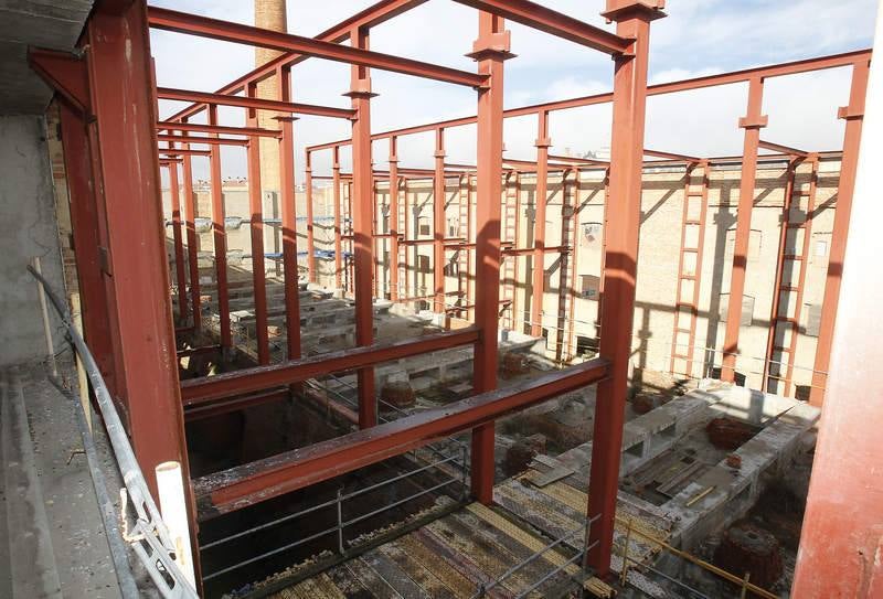 Edificio de la antigua fábrica de La Tejera (Palencia), cuyas obras se encuentran paradas