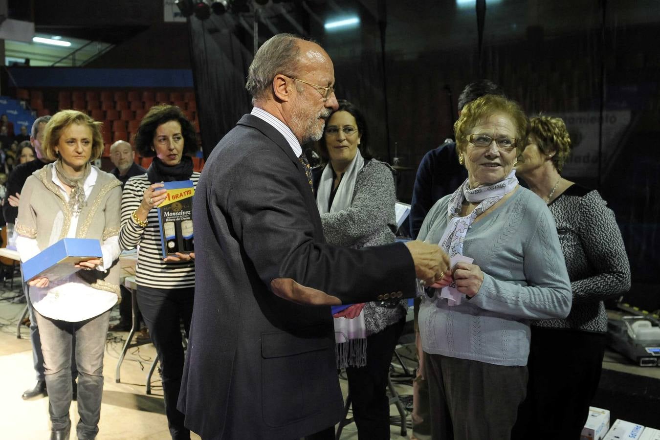 Fiesta de los mayores en el pabellón Huerta del Rey