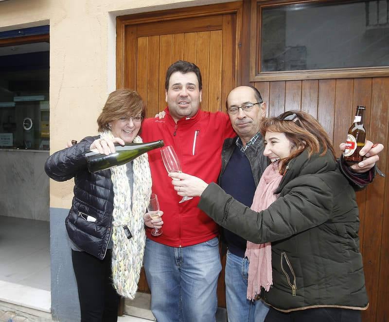 Premiados de Dueñas con el primer premio de la Lotería
