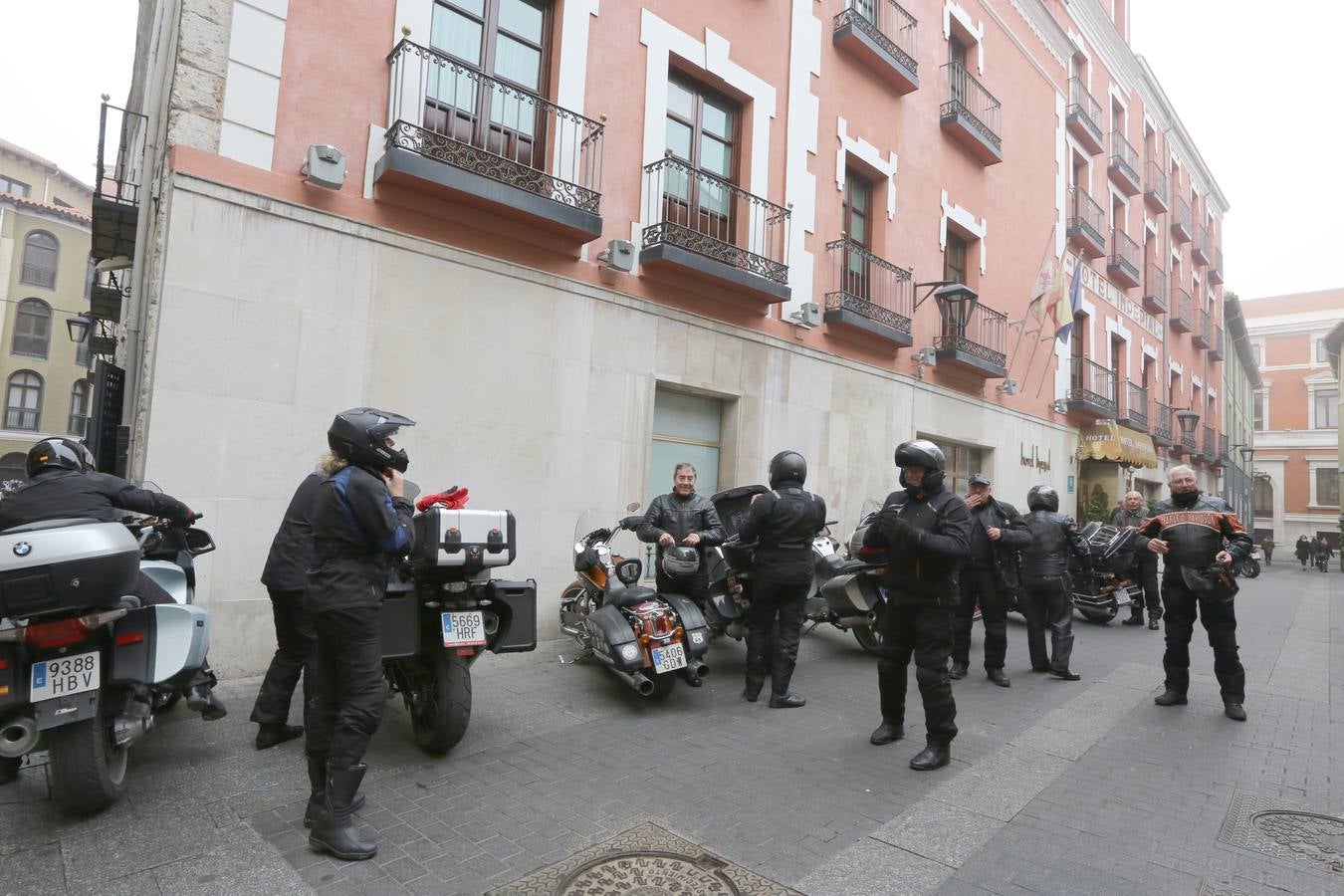 Ambiente motero en Valladolid sin Pingüinos