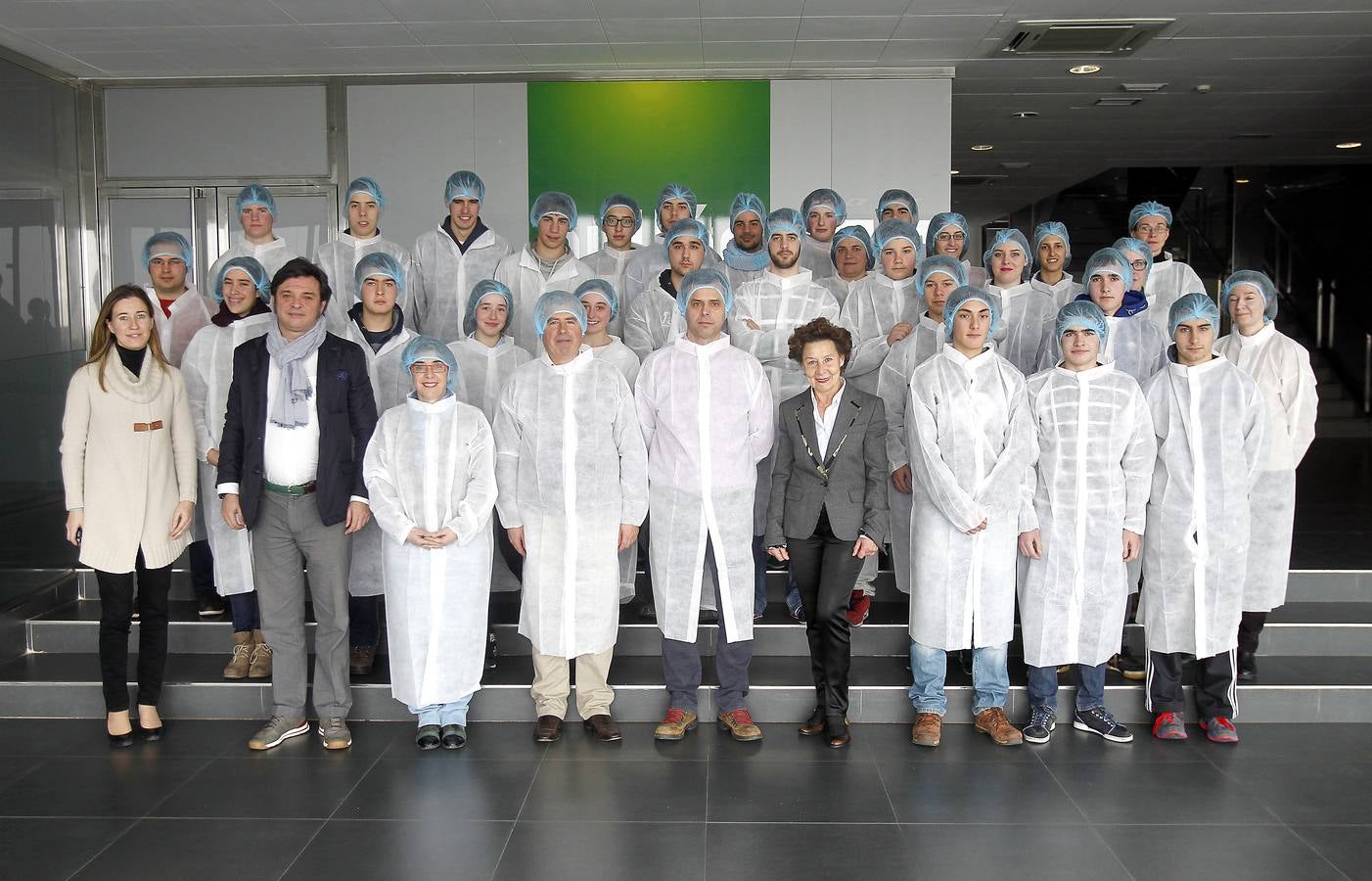 Alumnos del programa STARTinnova visitan Galletas Gullón