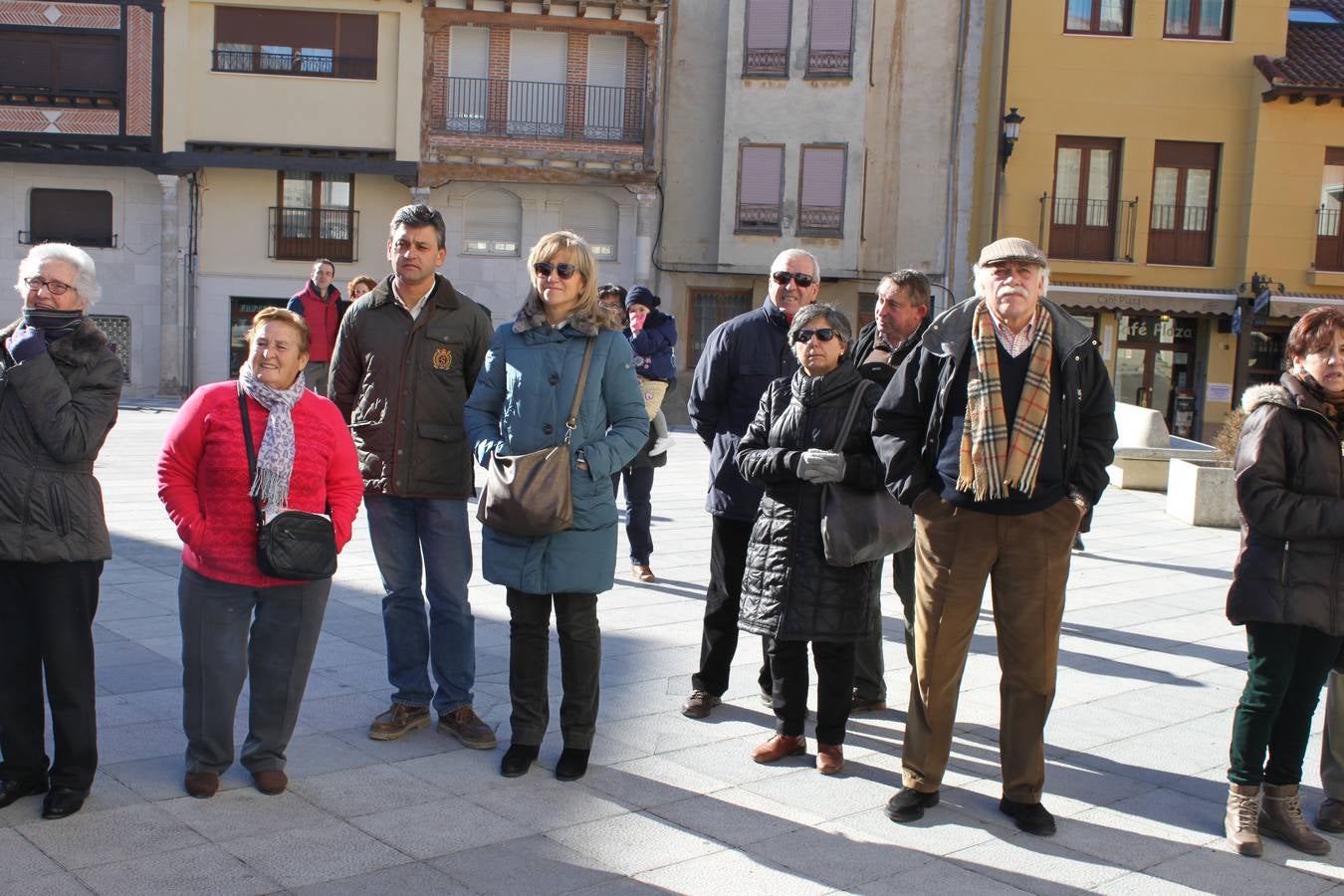 Los vecinos de Baltanás (Palencia) se manifiestan en apoyo a los trabajadores de Elkano y Orio