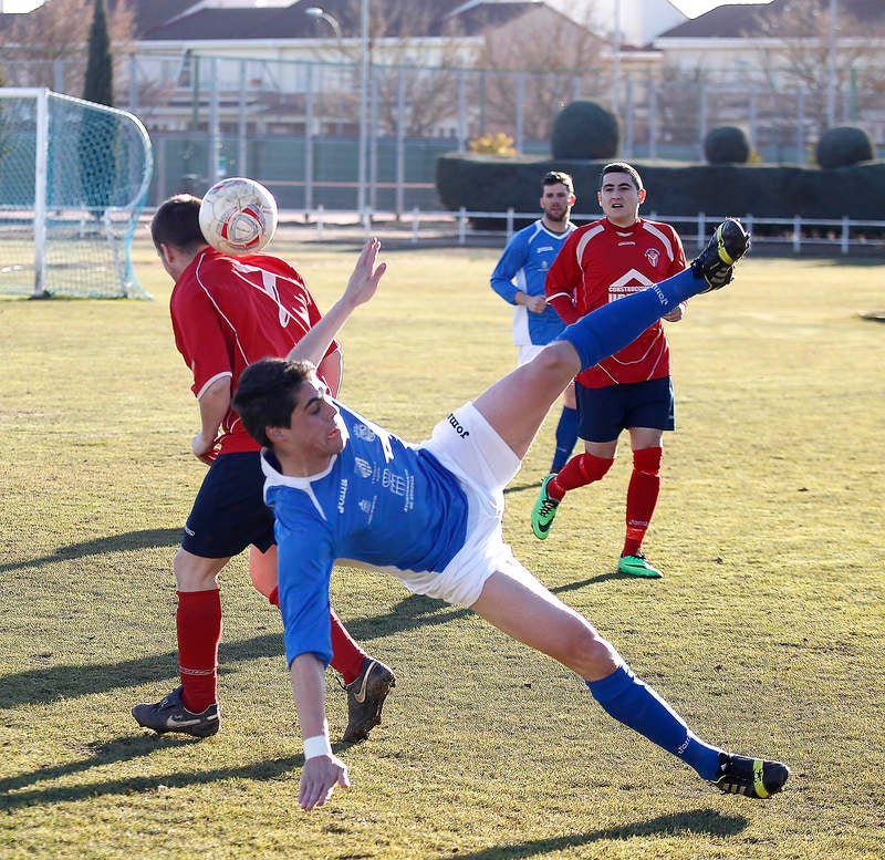 Partido de fútbol entre el Venta de Baños y el Unami Segovia (0-1)