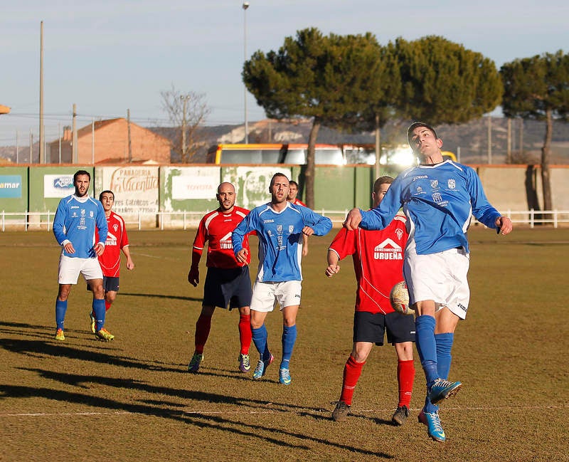 Partido de fútbol entre el Venta de Baños y el Unami Segovia (0-1)