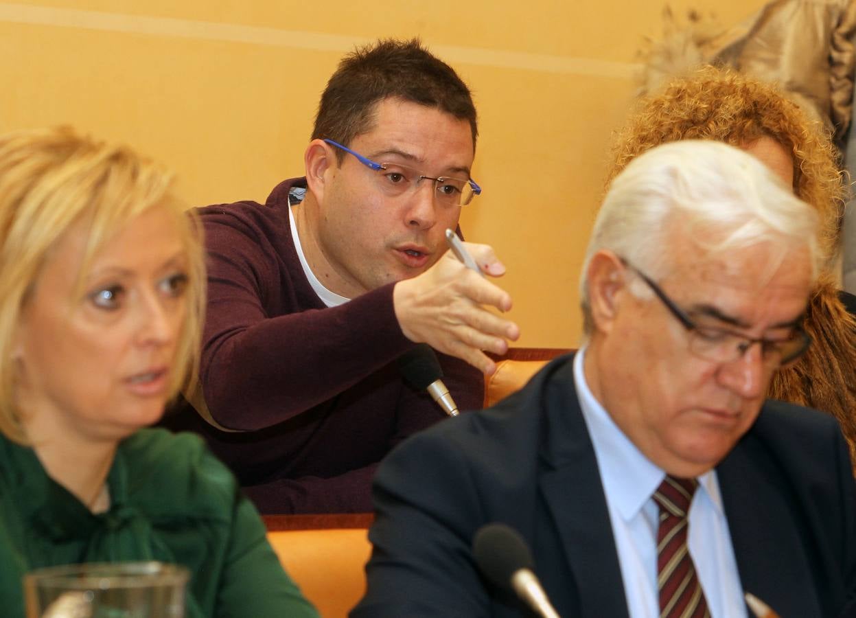 Pleno en el Ayuntamiento de Segovia