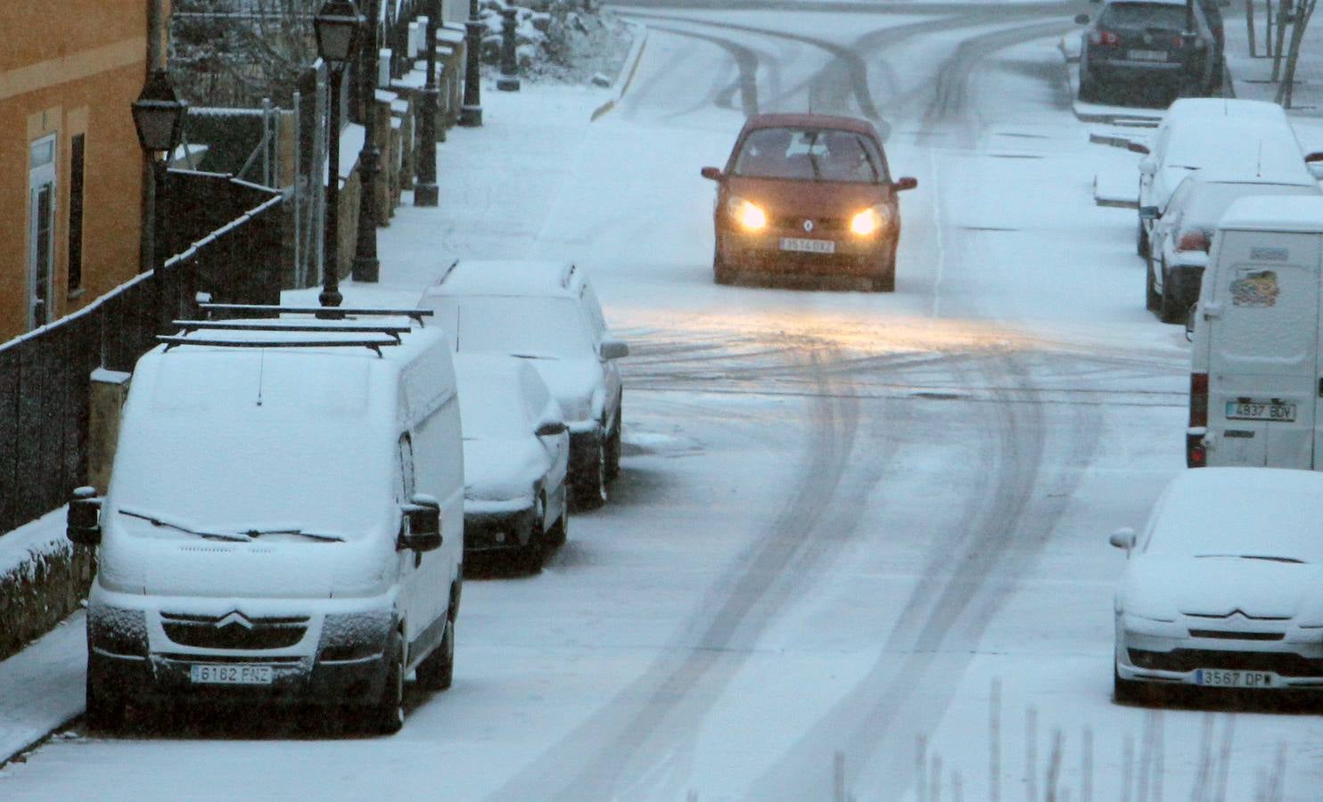 La nieve y el hielo vuelven a hacer acto de presencia en la provincia segoviana