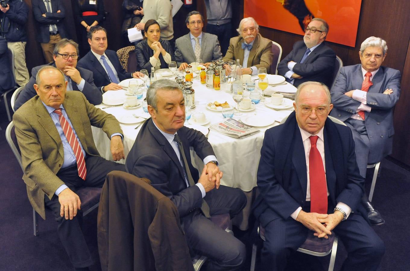 Jesús Yllera (Bodegas Yllera); Abel López (Michelin); Edmundo Bayón (Protos); Rafael Tortuero (Ibermutuamur);Luis Ortiz de Lanzagorta (Fundación Schola); Rocío Bustamante (El Norte);Juan Carlos de Margarida (Colegio de Economistas);Juan Antonio Fernández (Bodegas Liberalia);Juan Useros (Feria de Valladolid); y Jesús Gerbolés (auditor).