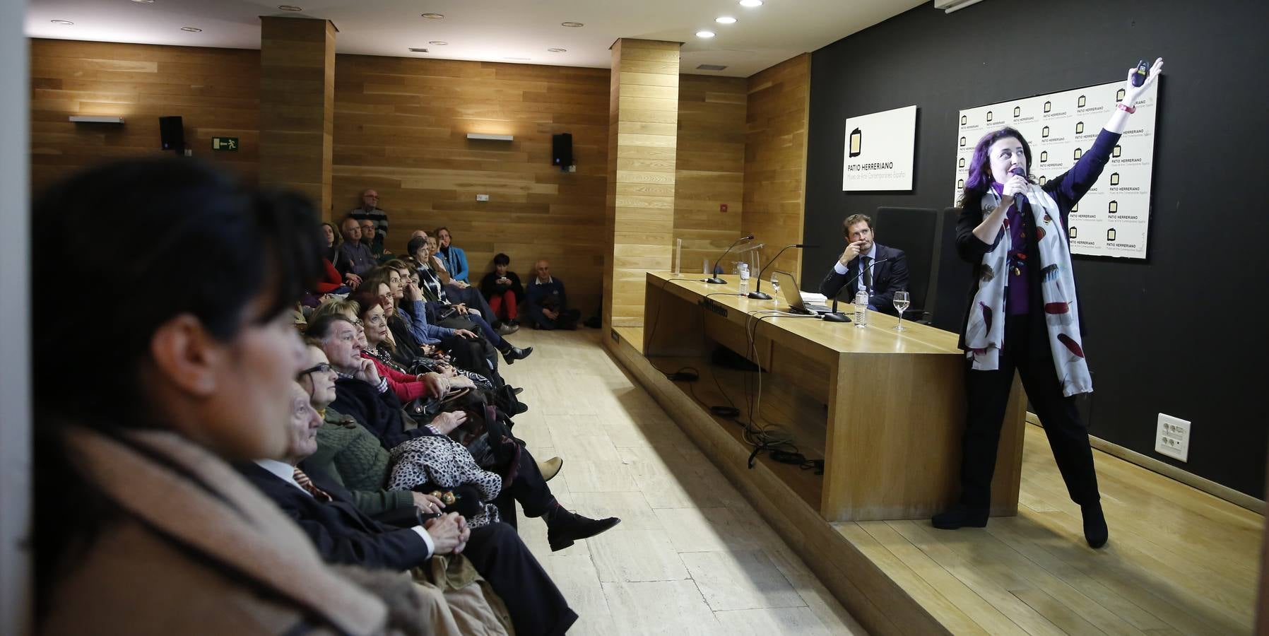 Laura Rojas-Marcos, en el Aula de Cultura de El Norte de Castilla