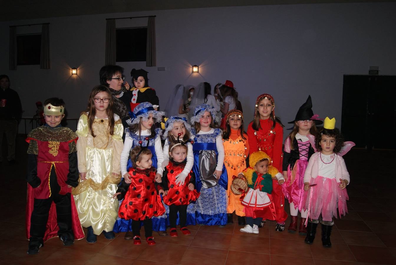 Los niños de Villoruela no perdieron la oportunidad de disfrazarse.