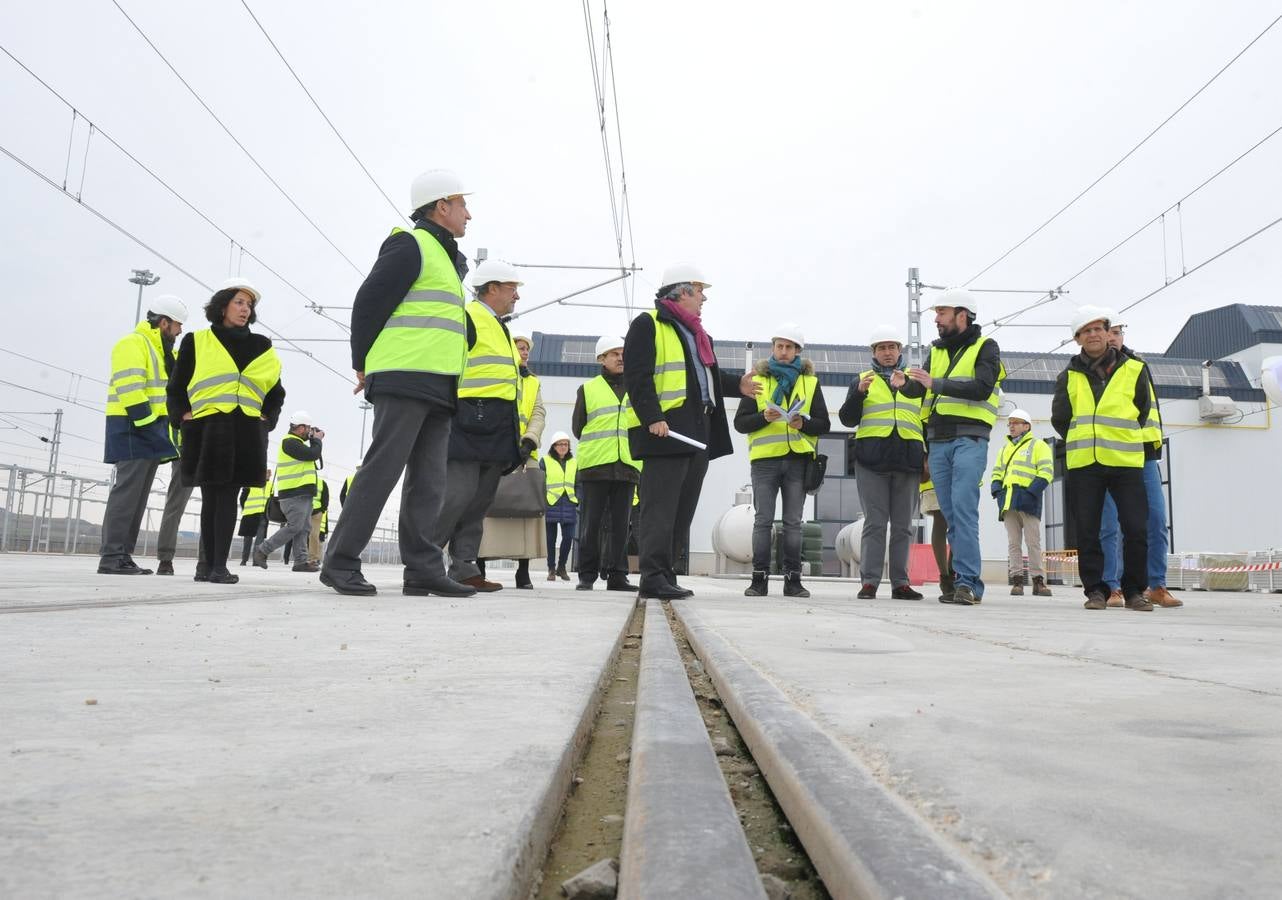 León de la Riva visita los nuevos talleres de Renfe en Valladolid